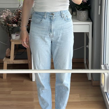 Jeans taille haute à lavage clair