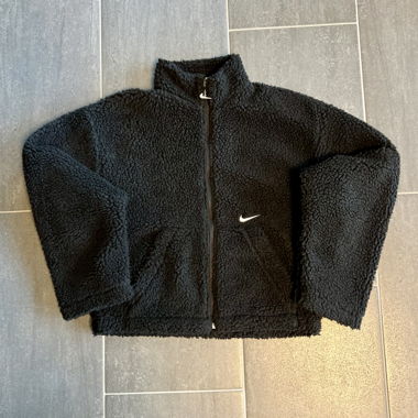 Nike Fleece Jacke („cropped“)