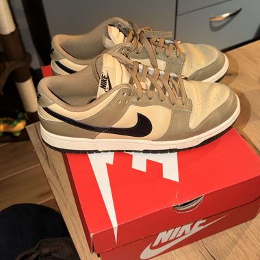 Nike sneakers beige et noires