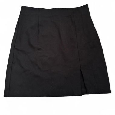 black mini skirt 