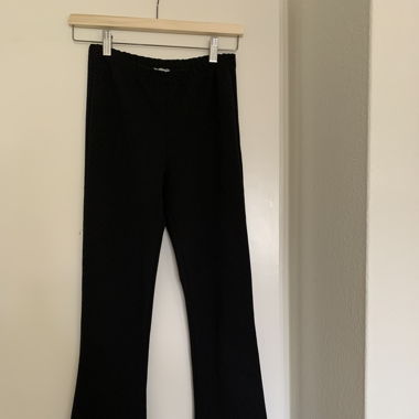 Mid-waist flared black pants 