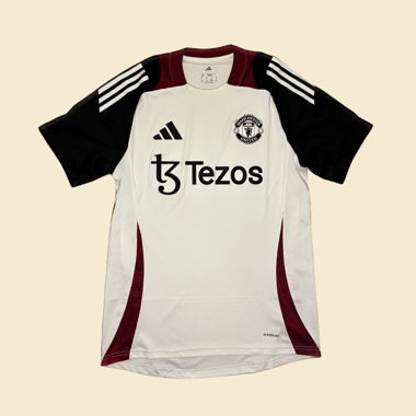 Manchester-United-Adidas-Trikot