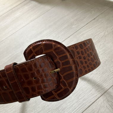 ceinture en fausse écailles de crocodile brune