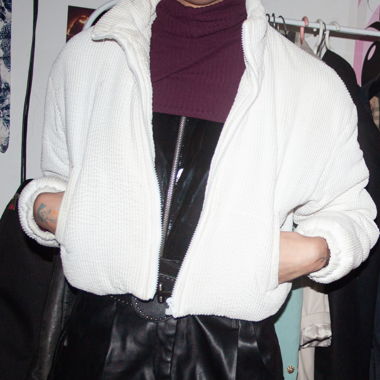 Veste courte matelassée blanche