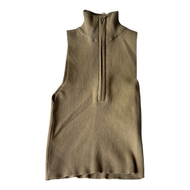 Half zip up top