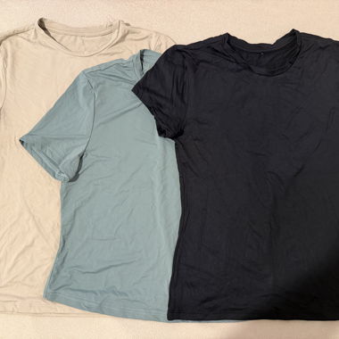 Set of 3 T-shirts in Beige, Green, Black