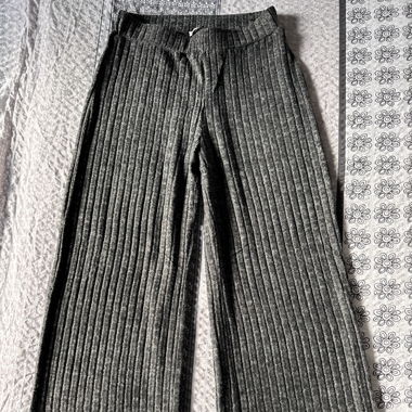 Comfy Ribbed Knit Wide-Leg Pants – Grey
