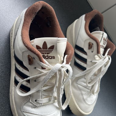 Basket adidas 