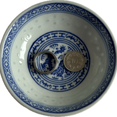 Ring mit griechischem Muster