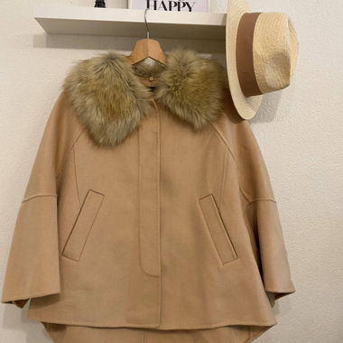 Jacke / Cape mit abnehmbaren Fakefur-Kragen