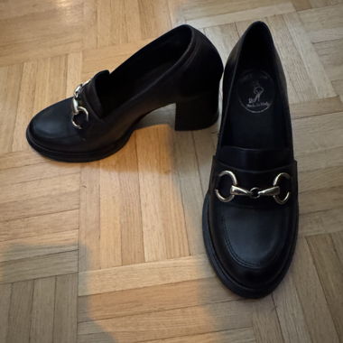 Leather High-Heel Pumps