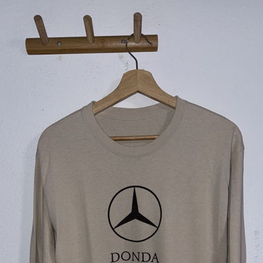 Donda Mercedes Benz - Large