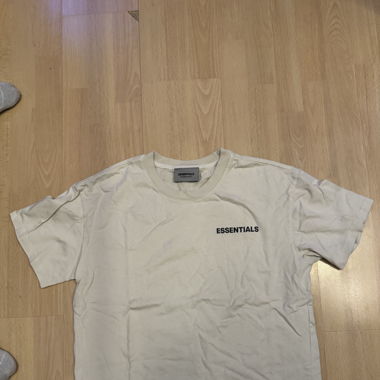 Essentials tshirt