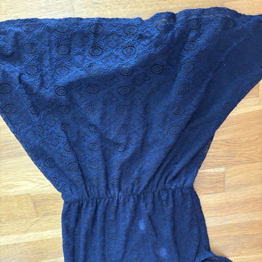 Robe bleu à dentelle