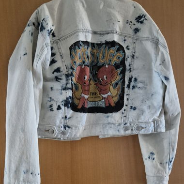 Giacca di jeans chiara con patch