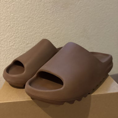 Yezzy slide