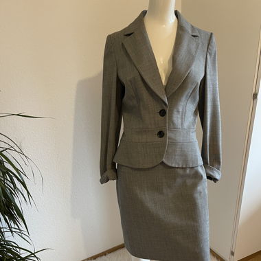 Gray business skirt suit 