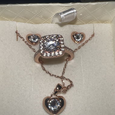 Ensemble de bijoux en or rose