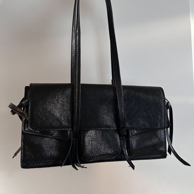 Schwarze Schulterhandtasche
