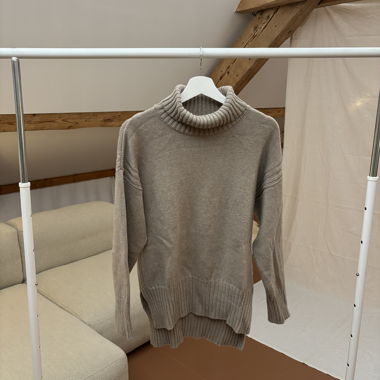 Beautiful knit jumper