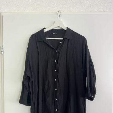 Lange schwarze Bluse / Hemd von Only, Grösse 38