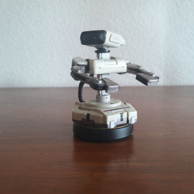 R.O.B. Nintendo amiibo Figur