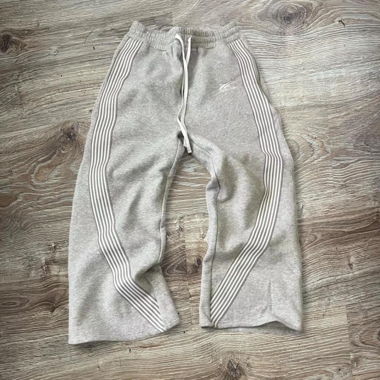 Y2k grey baggy sweatpants with white stripes