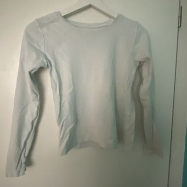 Weisses Langarmshirt