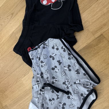 2 mal Pyjamas kurze Hosen