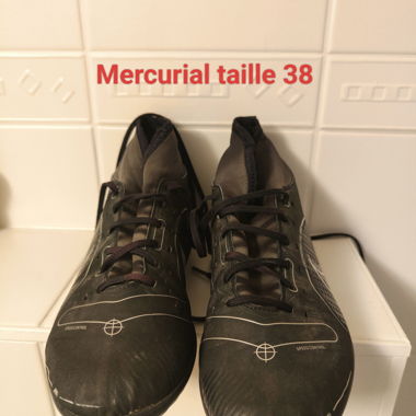Crampons Nike Mercurial 38
