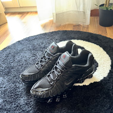Nike Shox TL – Triple Black – Taglia 45 – Come nuovo