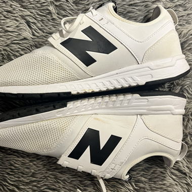 New Balance 247 (Bianco / Nero)