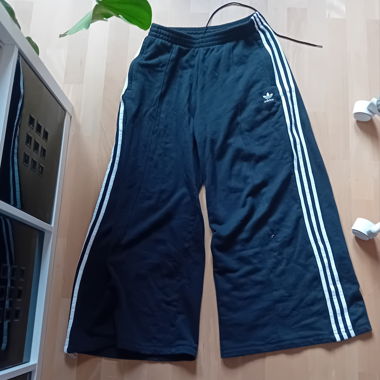 schwarze Adidashose