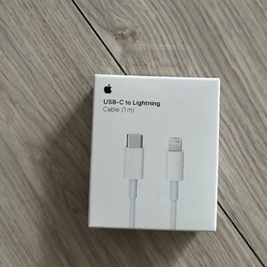 Apple USB-C to Lightning Neu