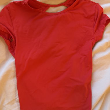 T-shirt Bershka rossa