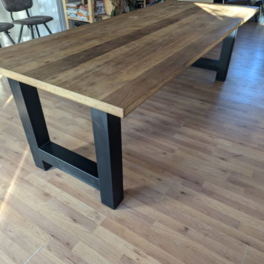 Modern dining table/wooden table with metal legs