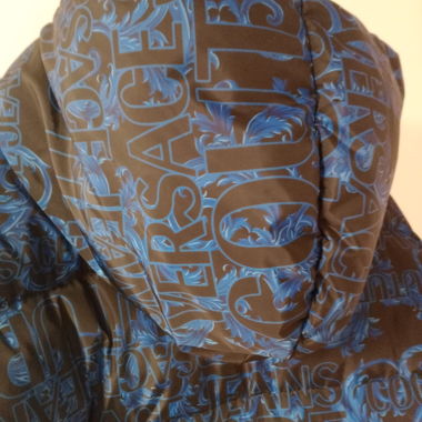 Giacca trapuntata Versace Jeans Couture con cappuccio
