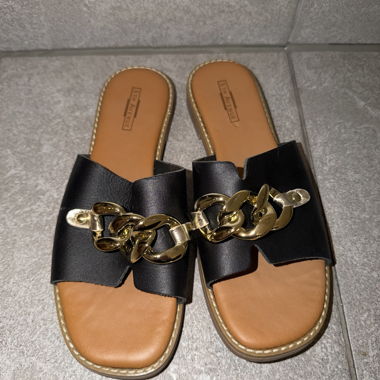 Schwarze Damen-Sandalen Gr. 39