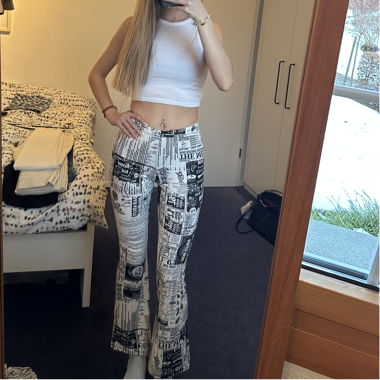 Zeitungs-optik Leggins