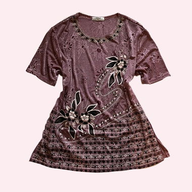 T-shirt rosa con motivo floreale