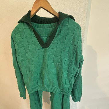 Ensemble épais vert