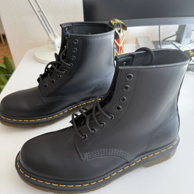 Dr. Martens boots size 42 - unworn