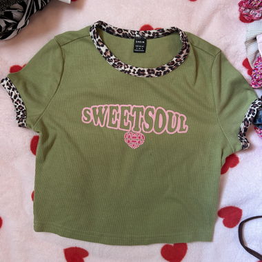 grünes SWEETSOUL Croptop