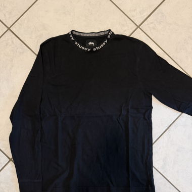 Pull Stüssy