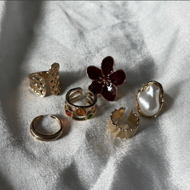 Set de 6 bagues dorées - Neuf