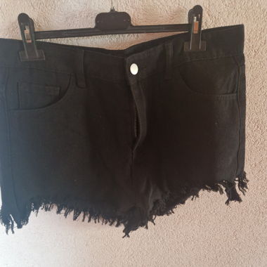 Jeans nero corto