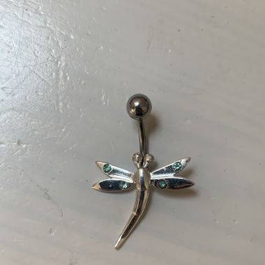 Bauchnabel Piercing Schmetterling