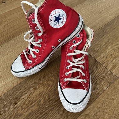 Rote Converse Sneaker
