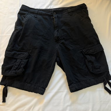 Short cargo noir