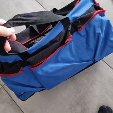 Borsa sportiva blu e nera